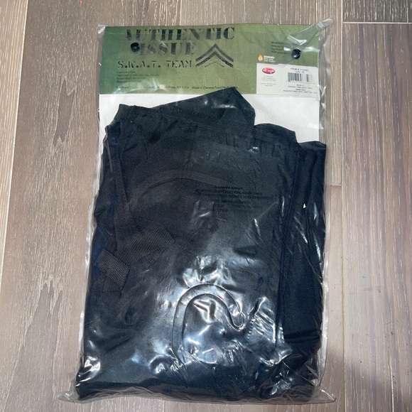 Authentic issue S.W.A.T team police costume. NWT. Medium - Picture 3 of 3